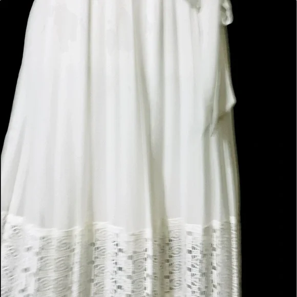 Bisou Bisou white pleated maxi dress - Picture 10 of 12